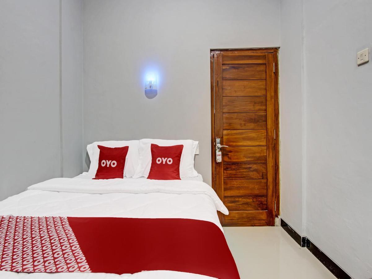 Oyo 91686 Triple S Hotel Malioboro Jogjakarta Buitenkant foto