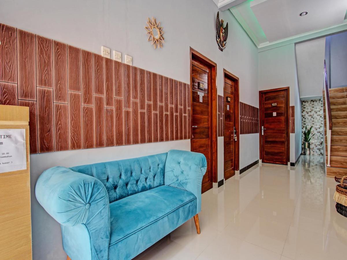 Oyo 91686 Triple S Hotel Malioboro Jogjakarta Buitenkant foto